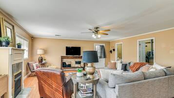 House (4 Bedrooms) | Interior