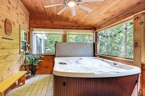 Interior - Cozy Ellijay Cabin: Hot Tub, Yard, & Resort Access (Ellijay)