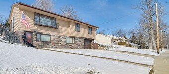 Walk to Lake Beach: Glenwood Vacation Rental!