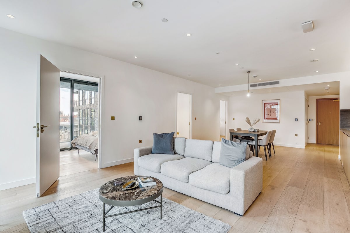 Apartment, 3 Bedrooms, Kitchen | Living area | Flat-screen TV