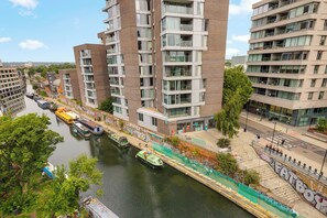 View from room - StayCozy Apartments in Kings Cross (London)