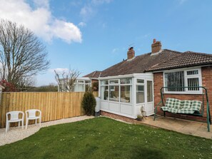 Cottage | Terrace/patio - Seaside Cottage (Scarborough)