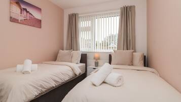 2 bedrooms, individually decorated, individually furnished, free WiFi