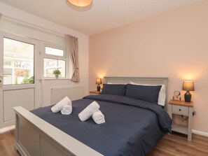 2 bedrooms, individually decorated, individually furnished, free WiFi - Seaside Cottage (Scarborough)