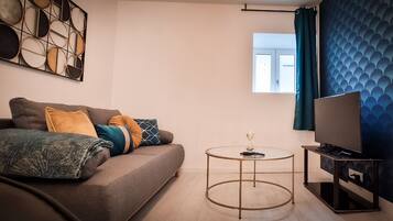 TV connectée, livres, chaßne hi-fi