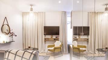 Studio cơ bản | Màn/rèm cản sáng, bàn ủi/dụng cụ ủi quần áo