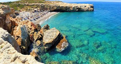 Azure Horizon Villa Heated Pool, Beach at 550 m