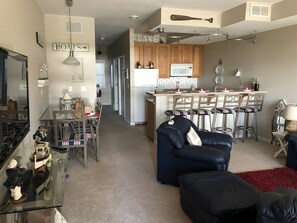 Interior - Parkside Condo 4 -  Condo Conveniently Located Acr (La Pointe)