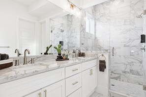Shower, towels, shampoo