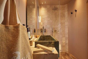 Standard Suite | Bathroom | Shower, free toiletries, hair dryer, bathrobes - Sun Aeriko (Tinos)