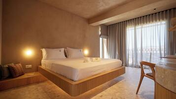 1 bedroom, minibar, in-room safe, desk