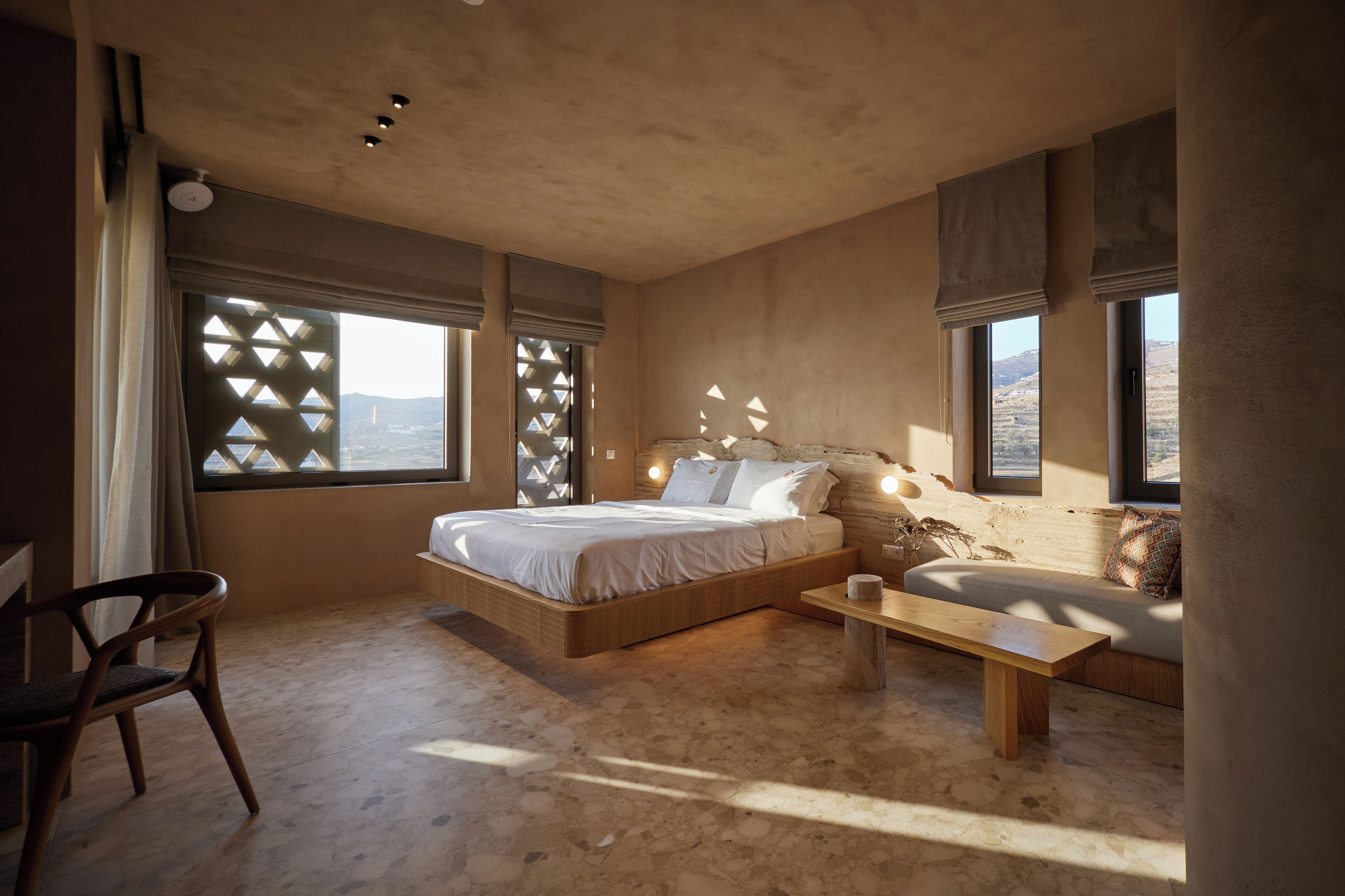 Standard Suite | 1 bedroom, minibar, in-room safe, desk
