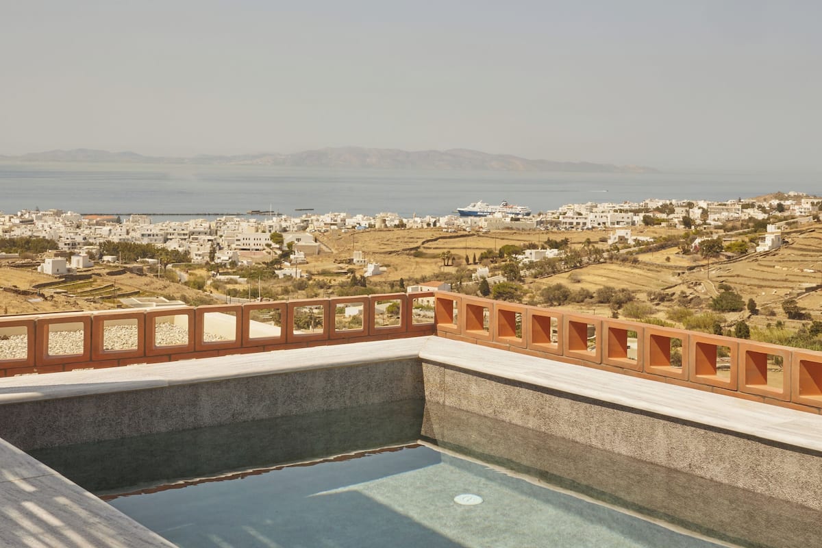 Executive Suite with Outdoor Tub | 1 bedroom, minibar, in-room safe, desk