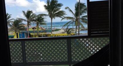 Yellow Moon Guesthouse Apartments