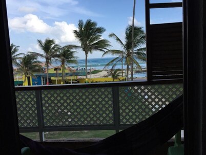 Yellow Moon Guesthouse  Apartments