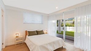 2 bedrooms, iron/ironing board, Internet, bed sheets