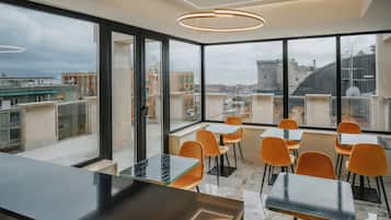 Bar (in der Unterkunft)