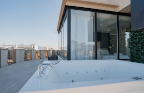 Sviitti | Yksityinen kuumavesiallas