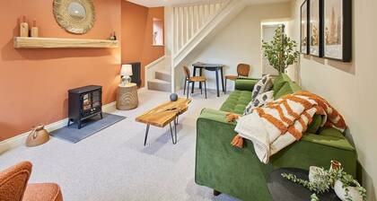 Host & Stay | Cinnamon Cottage