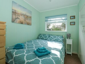 2 quartos, individualmente decorados, individualmente mobiliados