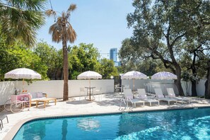 Pool - Upstay - Sleeps 22 w/ Pool BBQ Games Palms & More! (Austin)