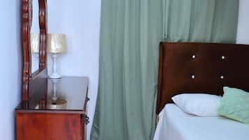 2 habitaciones, tabla de planchar con plancha, wifi y ropa de cama