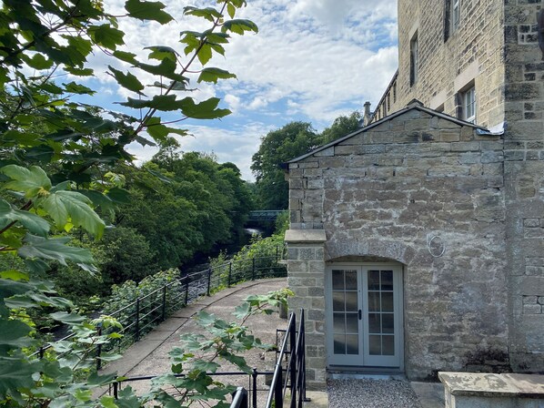 Cottage | Property grounds - Millnook (Harrogate)