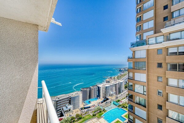 Unclassified image, 1 of 16, button