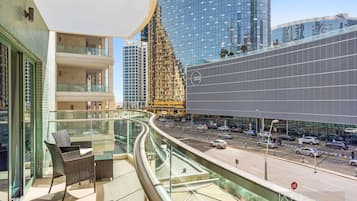 Elite Apartment | Balcony