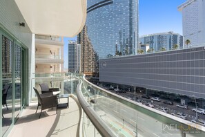 Apartemen Mewah | Balkon