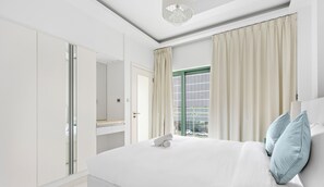 Apartemen Elite | Didekorasi berbeda-beda, setrika/meja setrika, dan Wi-Fi gratis