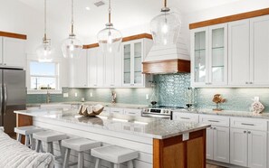 Mikrowelle, Ofen, Herdplatte, Geschirrspüler