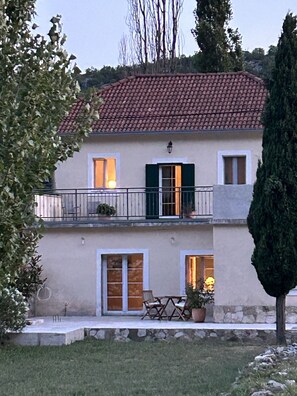 Exterior - Holiday Home Helena (Zvecanje)