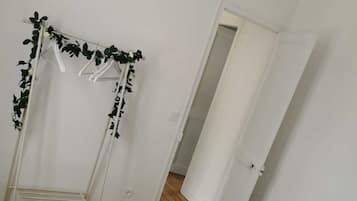 4 chambres, fer et planche Ă repasser, Wi-Fi, draps fournis