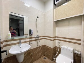 Bathroom - Nhật's Sapa Central Hostel (Sa Pa)
