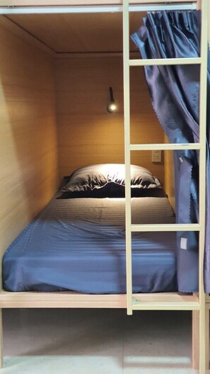 Premium bedding, down comforters, memory foam beds, free WiFi - Nhật's Sapa Central Hostel (Sa Pa)