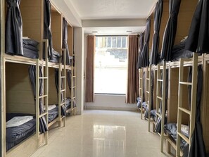 Dormitory 3 | Premium bedding, down comforters, memory foam beds, free WiFi - Nhật's Sapa Central Hostel (Sa Pa)
