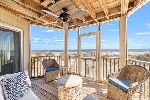 Port O' Call F102 - Oceanfront Oasis w/ Walkout!