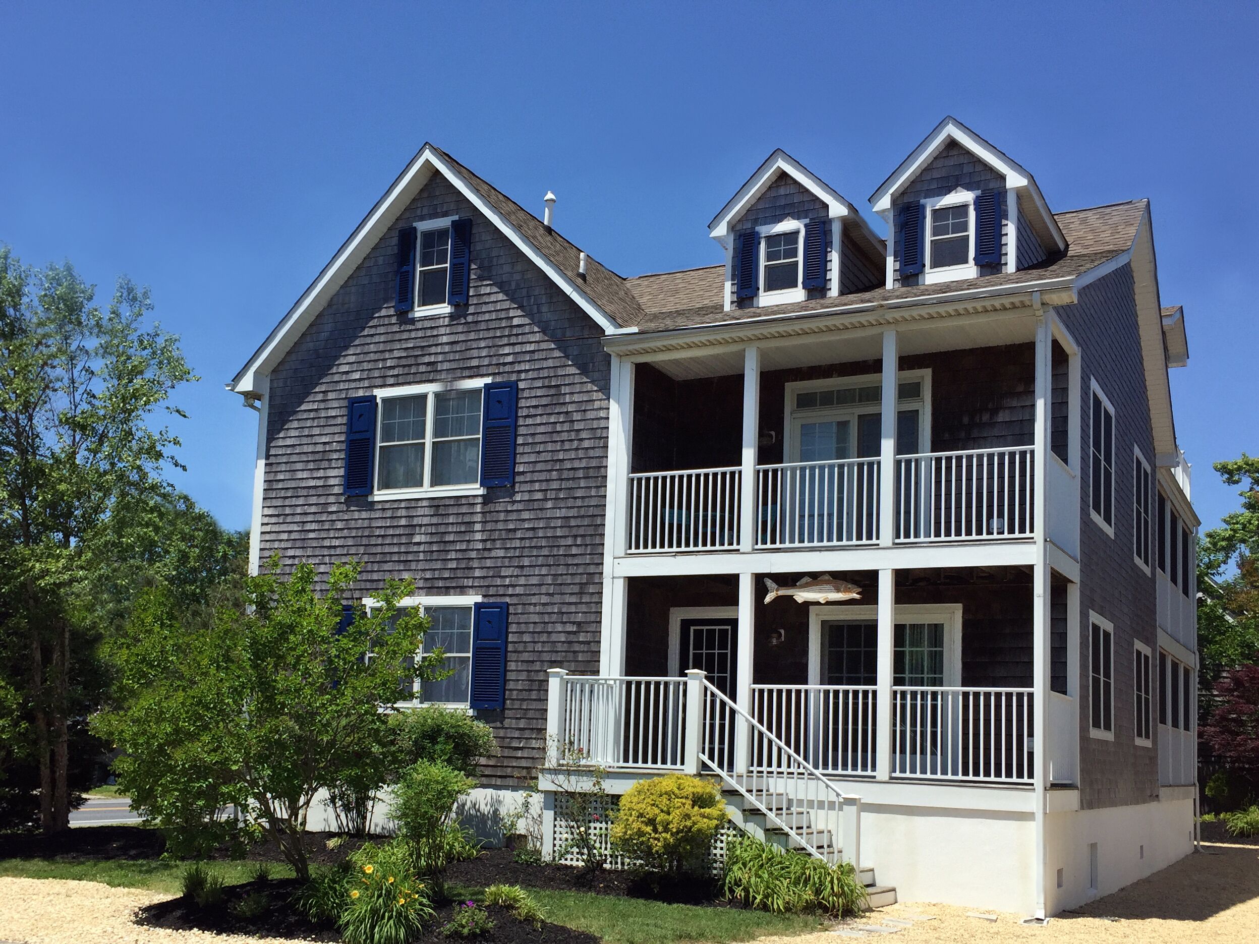 214 Midland - Super close to the beach and easy access to town