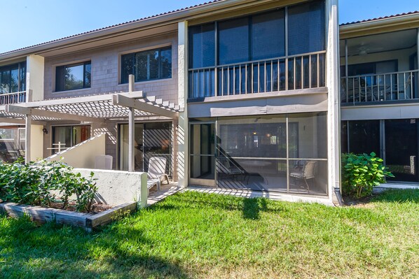 Exterior - Tropical garden view 2 Bed /2 Ba (Sarasota)