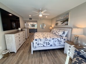 2 室のベッドルーム、アイロン / アイロン台、WiFi、ベッドシーツ