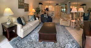 テレビ、DVD プレーヤー