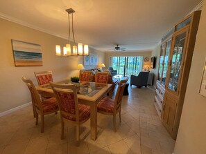Dining - Cozy Gulfview 2Bed/2Bath Condo (Sarasota)