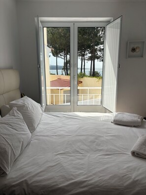 4 sovrum, skrivbord, strykjärn/strykbräda och gratis wi-fi