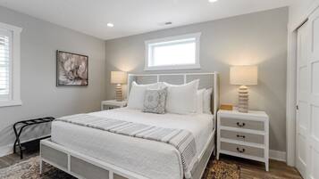 6 bedrooms, WiFi, bed sheets