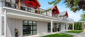 The Brick and Mortar Collection| 3 Loft Units| Upscale Group Getaway |Walk-Out Balcony| Downtown