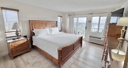 Spacious 3 Bedroom W/South East Ocean Views!