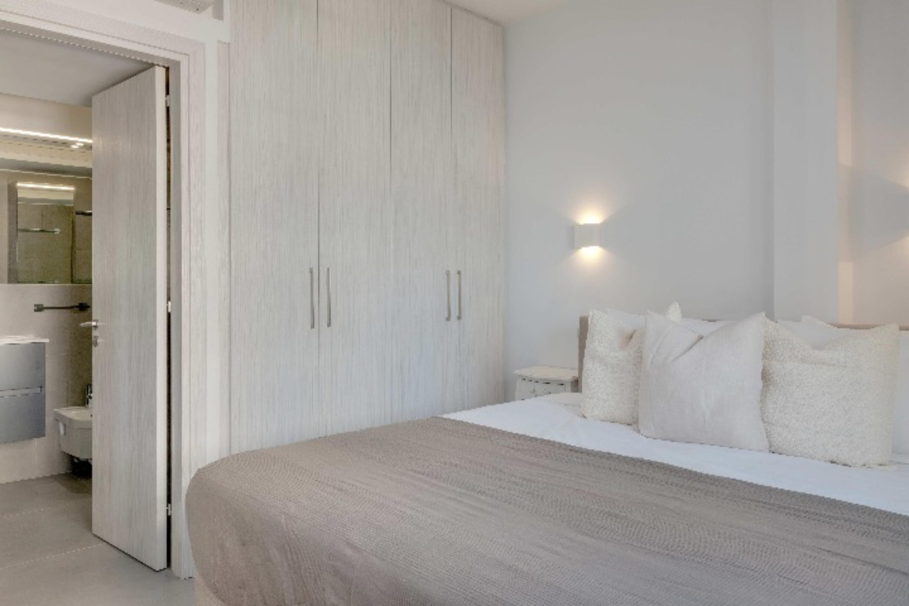 Departamento de lujo, vista al mar | 3 habitaciones, caja de seguridad en la habitación y cortinas blackout 