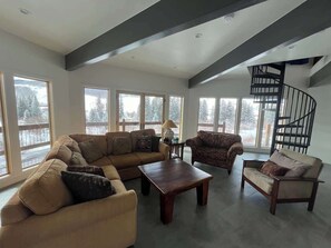 Smart TV, fireplace, offices - Cliff House - Newly remodel home with amazing view (Crested Butte)