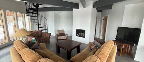Smart TV, fireplace, offices